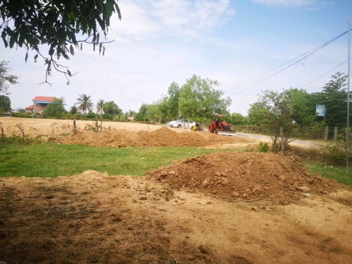 ដីលក់ទីតាំងល្អ