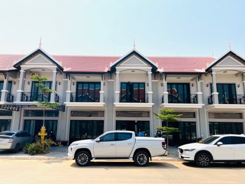 ផ្ទះល្វែងថ្មីសម្រាប់លក់