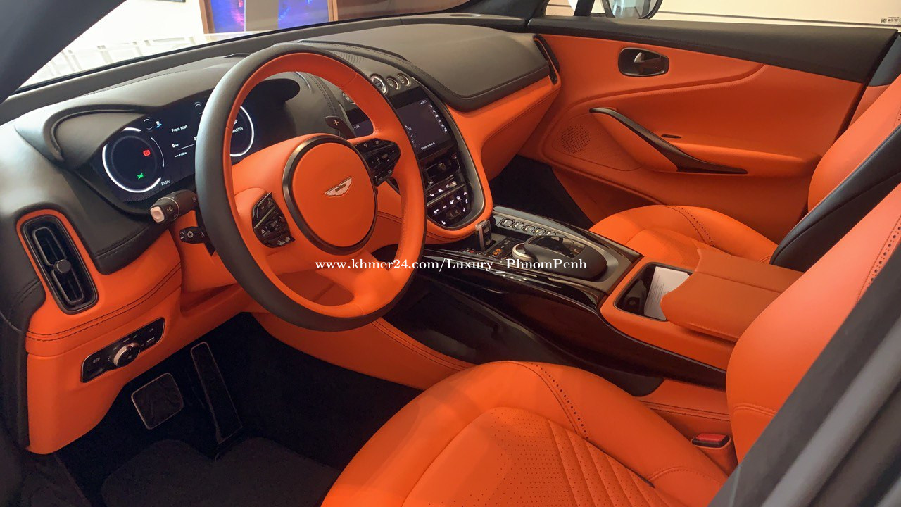 517048-aston-martin-dbx-1648706397-99400