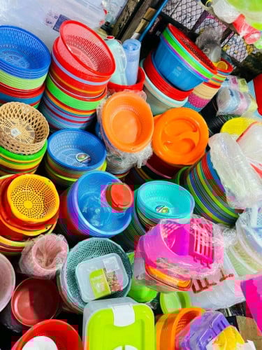 បោះដុំ និងលក់រាយគ្រឿងជ័រគ្រប់ប្រភេទ