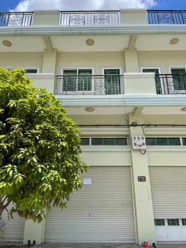 ផ្ទះអជីវកម្ម​ សម្រាប់​​លក់​ រឺជួល​(280$/ខែ)