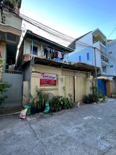ផ្ទះអាជីវកម្មសម្រាប់លក់