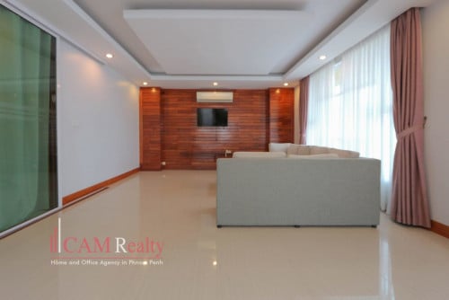 BKK1 area| Spacious 2 bedrooms penthouse serviced apartment for rent| Big balcony