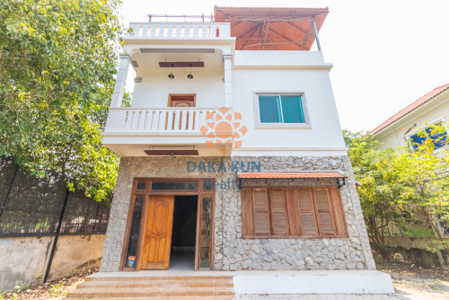 2 Bedrooms House for Rent in Sala Kamreuk, Siem Reap city