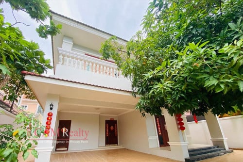 Bassac Garden City| 5 bedrooms villa in gated community for rent