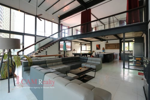 Spacious duplex 2 bedrooms apartment for rent near Wat Phnom with PRIVATE SWIMMING POOL