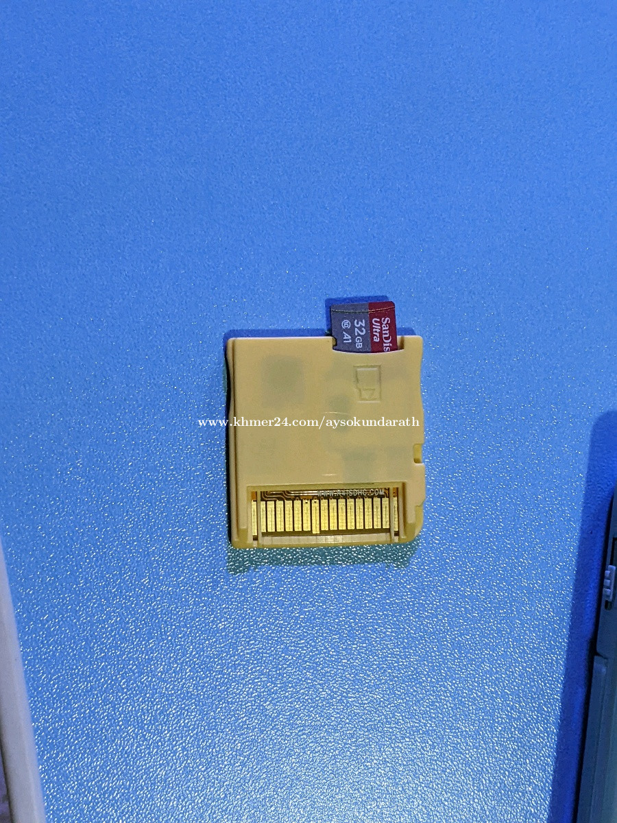 Nintendo DS lite second hand 97with flash cards Price 100.00 in Phnom