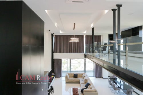 2 Bedroom Duplex Penthouse Serviced Apartment For Rent in Toul Kork