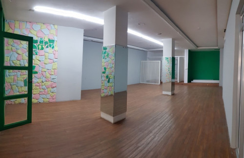 Commercial Shop-Showroom 4 Rent Along Busy Road Of Beoung Keng Kang 1, Near ABA Bank, 09x25, 3,000$