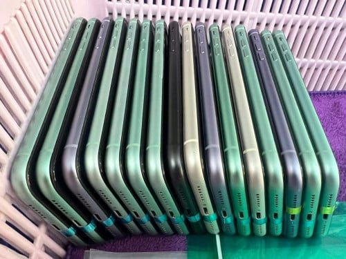 Iphone11 សំនុំស្សុីនអាមេរិក មានស្គេន