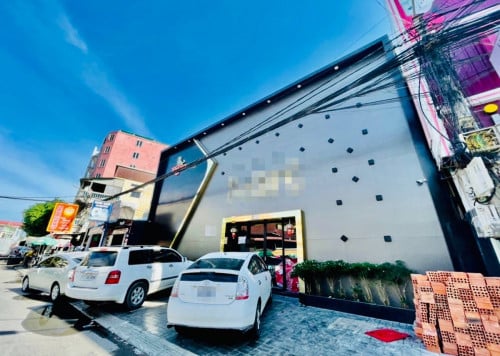 Pub-Restaurant For Rent Near Russian Market, 16x15m, 3,500$ Per Month, Good For All Business