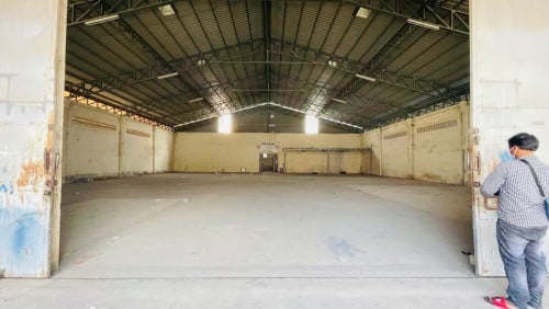 ឃ្លាំងសម្រាប់ជួល នៅស្ទឹងមានជ័យ