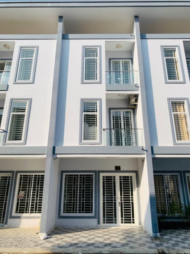 ជាប់ផ្សារទួលពង្រ សាលារៀនចិន ផ្សារខេម៉ល K Mall