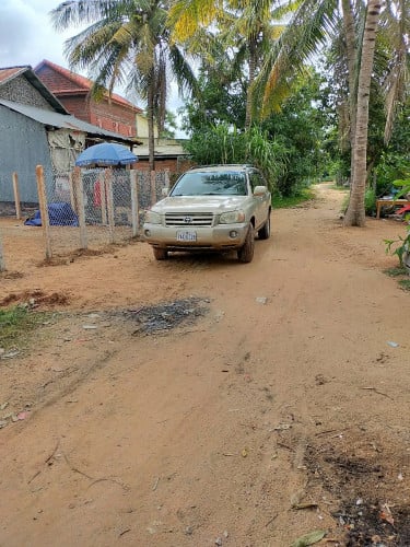 ដីបញ្ចុះតម្លៃនៅកណ្តាលភូមិច្រេស 7x26,5