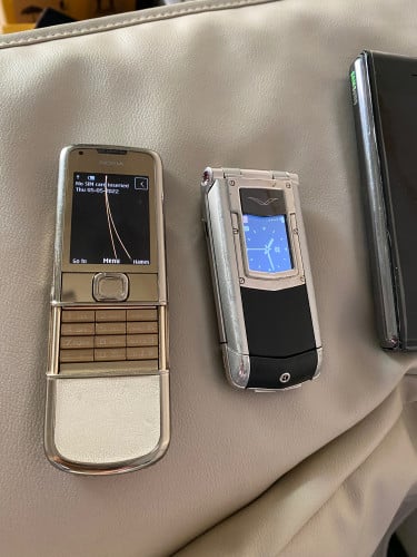 Vertu Ayxta and 8800 gold art both full original