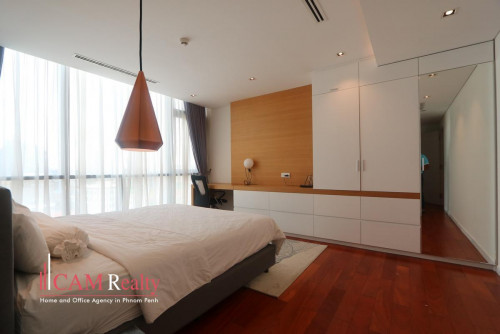 Near BKK1 area | Modern design 3 bedrooms serviced apartment for rent in Phnom Penh |Pool &amp; Gym| 