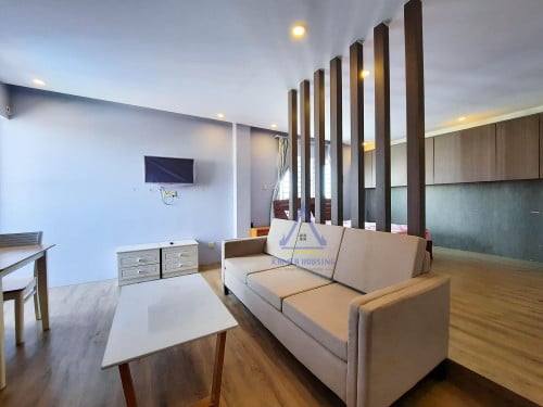 Russian market | Service & Modern Studio with elevator for rent in Boueng Trobek