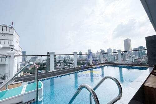 Doun Penh area | Service apartment with gym and pool for rent near Royal Palace, Riverside