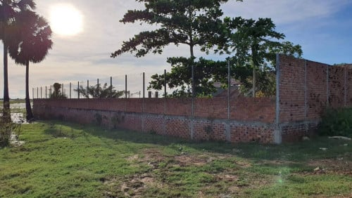 ដីភូមិលក់ប្រញាប់លុយ ប្លង់រឹង