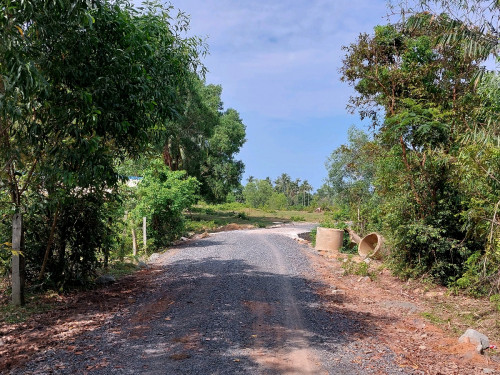 ដីលក់ 20ម × 62ម នៅក្បែរ Resort Nataya តំបន់ក្នុងក្រុងបូកគោ