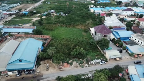 ដីជួលស្ថិតនៅភូមិត្រពាំងថ្លឹង សង្កាត់ចោមចៅ