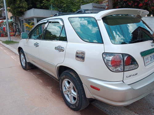 Car For Sale Lexus 2002, ពណ៏សរកាមៃ ប៉ុង១