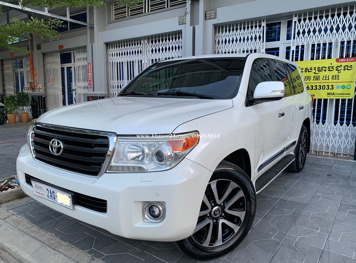 Land Cruiser 2012 (Arab) Full options Price 62500 in Phnom Penh