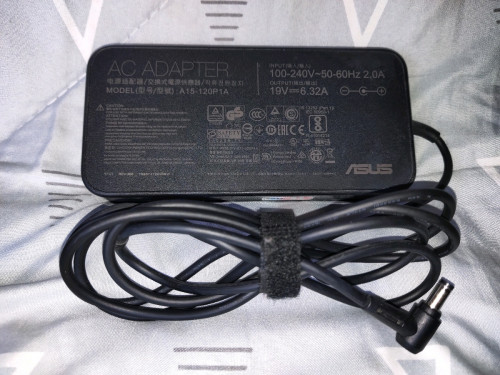 Asus 19v 6.32A adepter (second hand condition 85%)