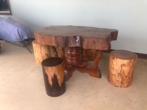 តុធម្មជាតិ
