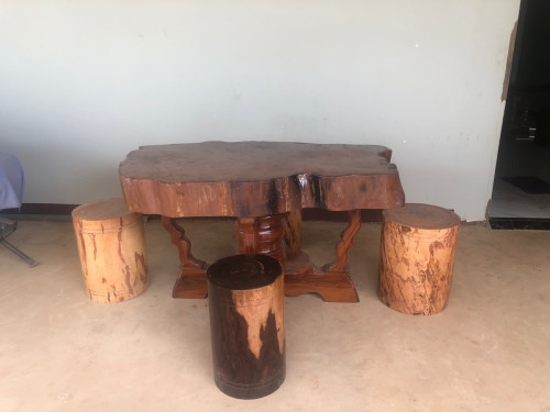 តុធម្មជាតិ