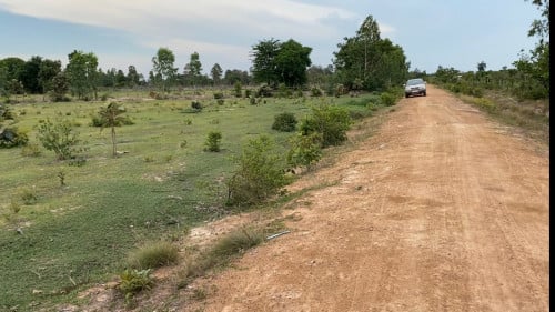 ដីលក់ ឃុំសែប ស្រុកកំពង់ត្រឡាច ខេត្តកំពង់ឆ្នាំង