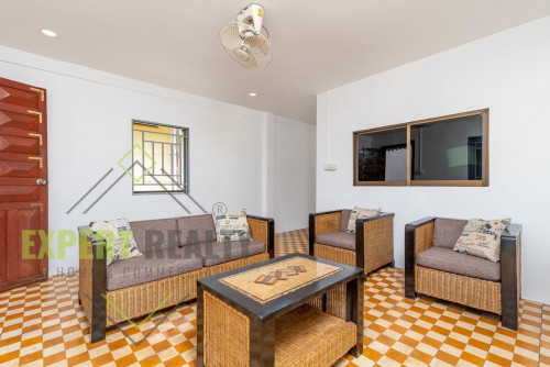 1 bedroom renovated house for rent