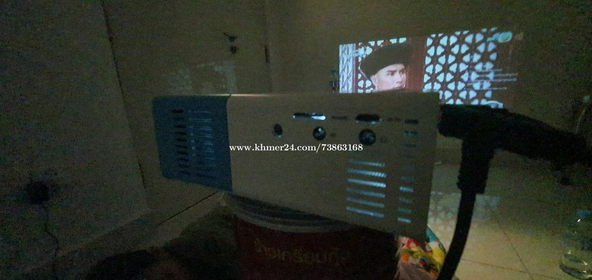 Yg300 led slides projector Price 55.00 in Kandal, Cambodia ទេព
