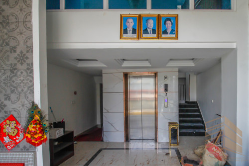 Commercial Building available for in Tonle Bassac Area (Very close to BKK1)