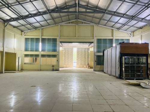 ឃ្លាំងសម្រាប់ជួល នៅទួលពង្រ ជិតផ្លូវជាតិលេខ3