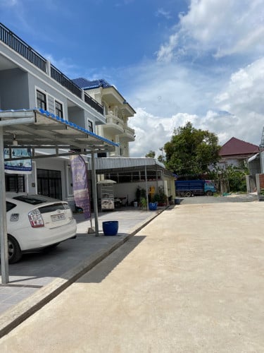 លក់បន្ទាន់