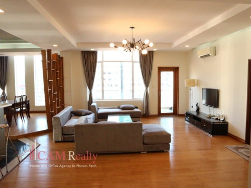 Spacious western style 3 bedrooms serviced apartment for rent in BKK1 Phnom Penh