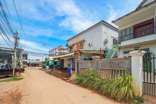 ផ្ទះលក់ជិតផ្លូវបាខែង, ក្រុងសៀមរាប/House for Sale in Siem Reap-Svay Dangkum