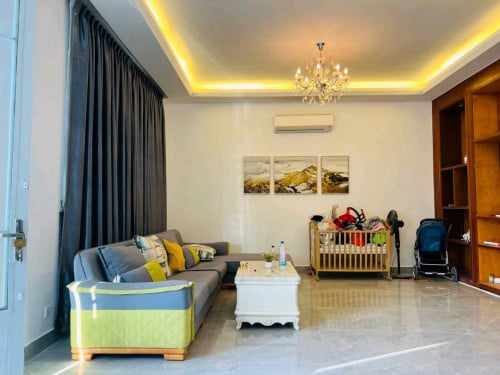 វីឡាភ្លោះ បុរីតាខ្មៅ2 លក់បន្ទាន់