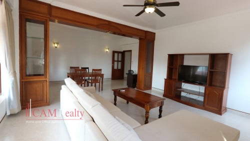 Spacious 2 Bedroom Apartment For Rent in BKK1