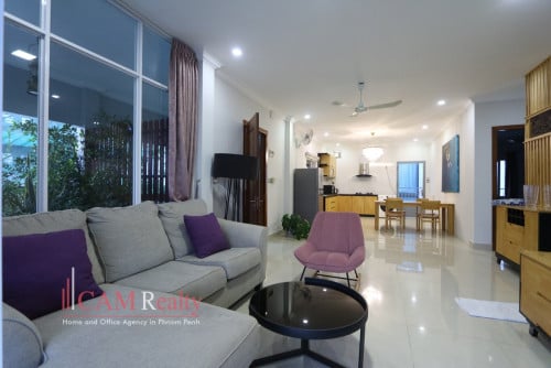 Daun Penh area| Spacious 2 bedrooms apartment for rent with Big Balcony| Phnom Penh