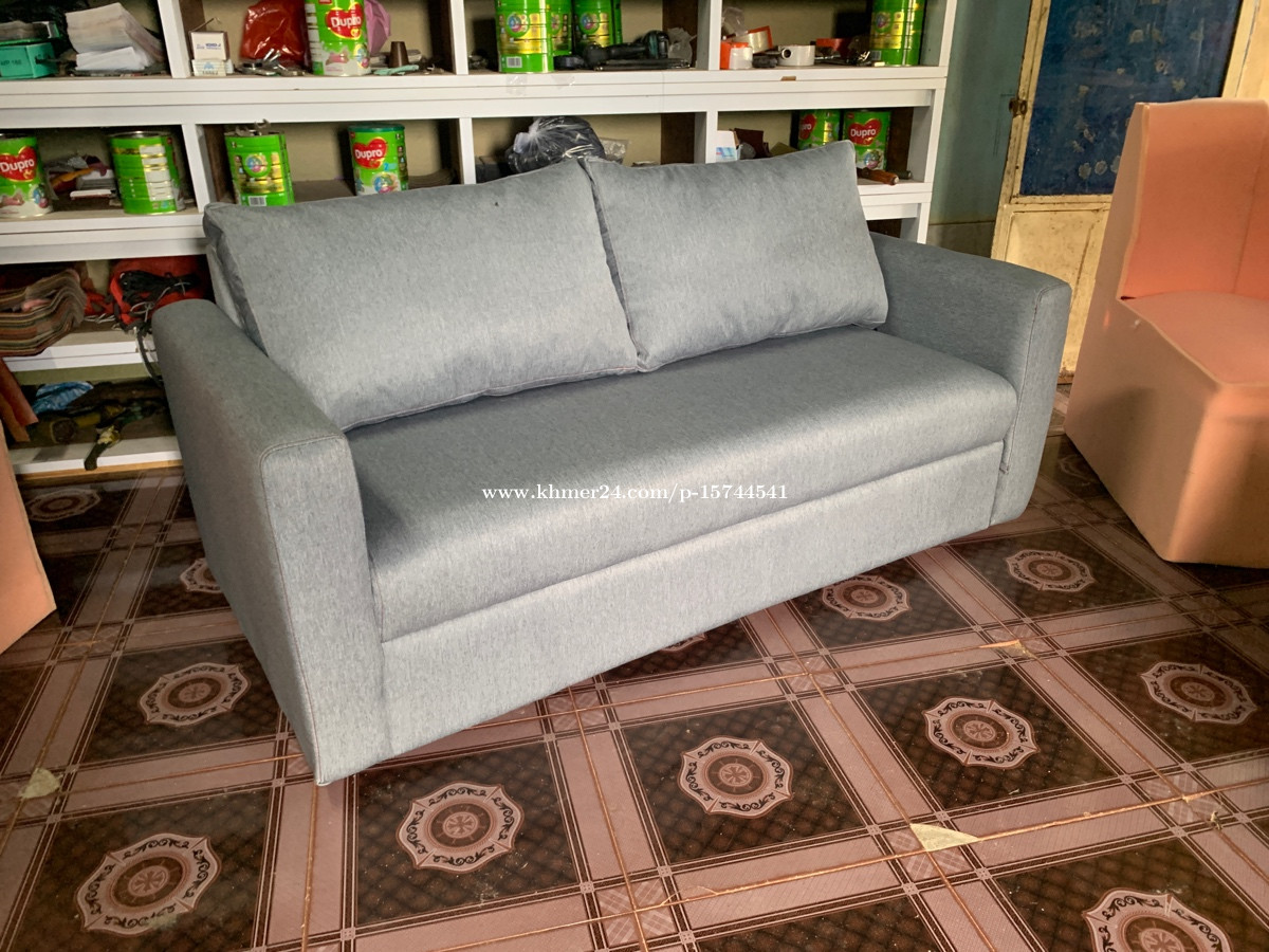 Sofa for sell តំលៃ 120.00 ក្នុង ភ្នំពេញ, កម្ពុជា សាំ វ៉ាន់