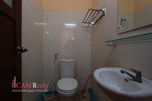 BKK3 area| Nice 2 bedrooms apartment for rent in Phnom Penh