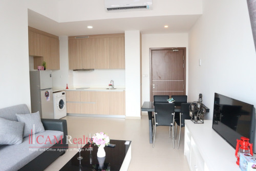 BKK3 (Close to BKK1 area)| Modern style 2 bedrooms apartment available for rent| Pool &amp; Gym