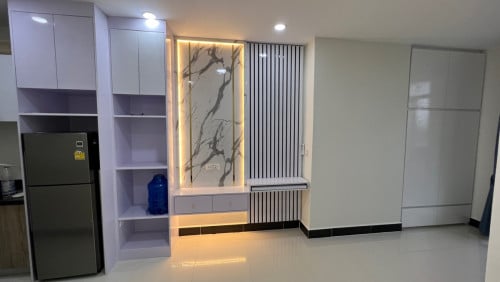 ខុនដូសំរាប់ជួល ជាន់ទី៣ មានសំភារៈមួយសែត (ស្វាយជ្រុំ)