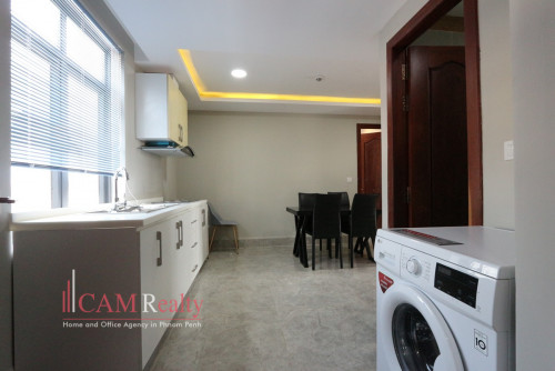 BKK2 Area| Modern style 3 bedroom serviced apartment for rent (pool, gym, steam & sauna)
