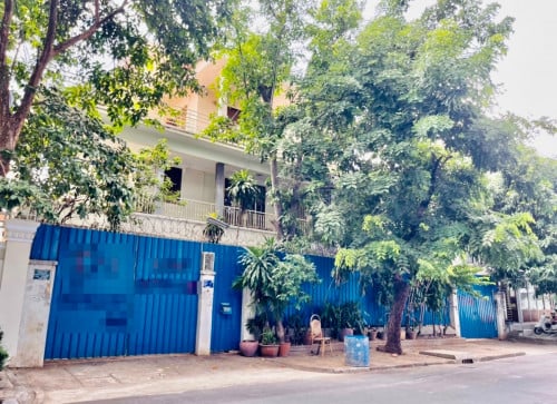 Villa For Rent Near  Independent Monument, 16x27m, 03 Floors, 5,500$. Good For Office, Showroom…