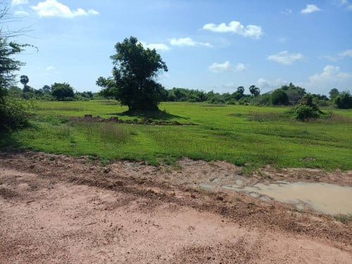 Land for Sale in Factories Zone close to National Road 41