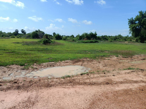 Land for Sale in Factories Zone close to National Road 41