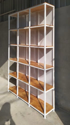 ធ្នេី​ | Shelves